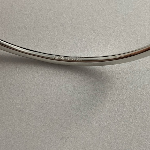 1ct White Gold Bangle - Picture 9 of 14